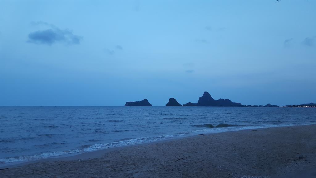Prachuap Garden View Resort Прачуап-Кхірі-Кхан Екстер'єр фото