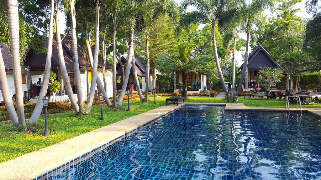 Prachuap Garden View Resort Прачуап-Кхірі-Кхан Екстер'єр фото