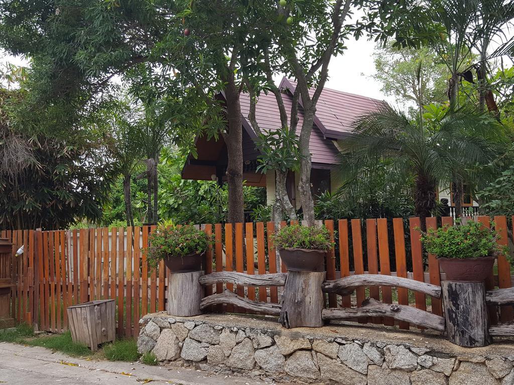 Prachuap Garden View Resort Прачуап-Кхірі-Кхан Екстер'єр фото