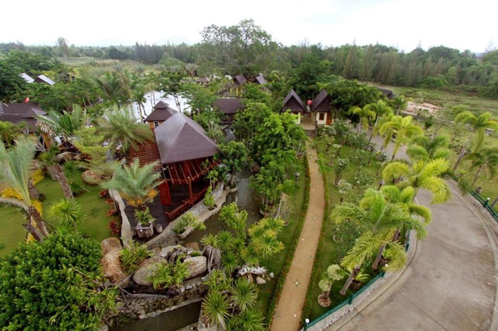 Prachuap Garden View Resort Прачуап-Кхірі-Кхан Екстер'єр фото