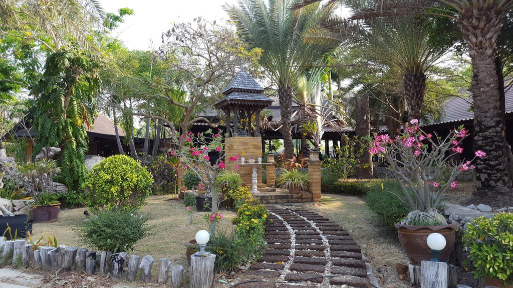 Prachuap Garden View Resort Прачуап-Кхірі-Кхан Екстер'єр фото