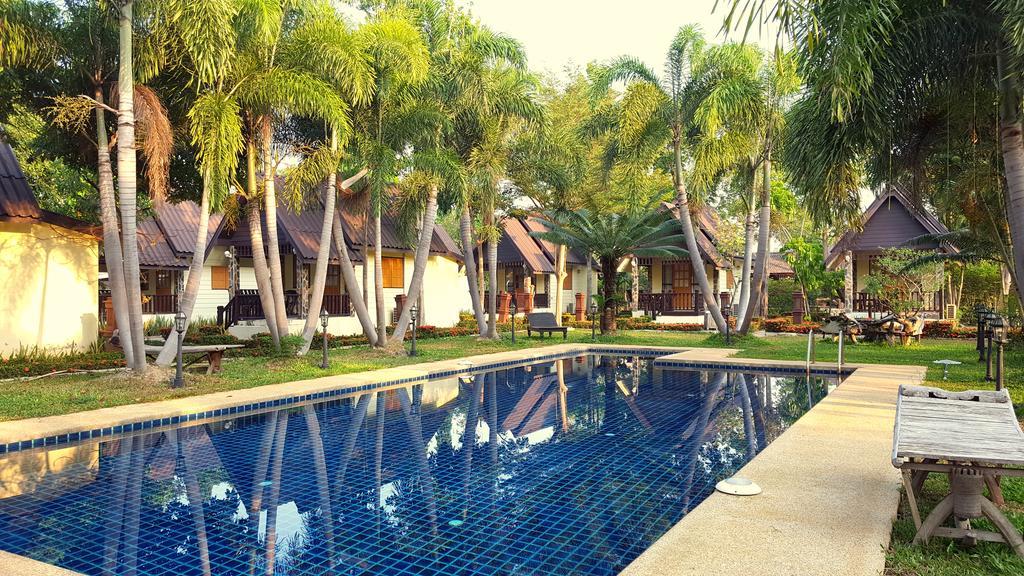 Prachuap Garden View Resort Прачуап-Кхірі-Кхан Екстер'єр фото